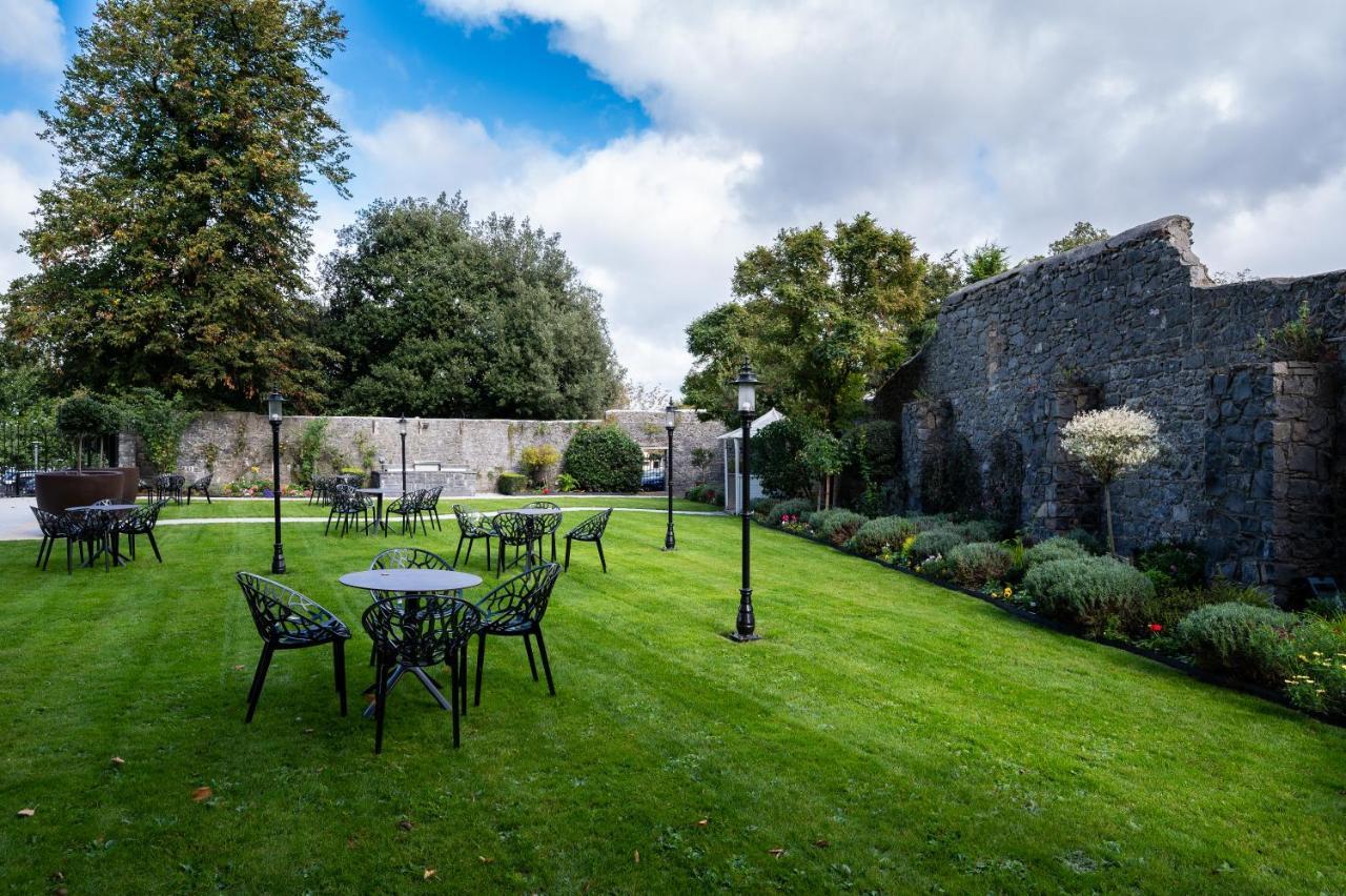 Hotel Kilkenny Exterior photo
